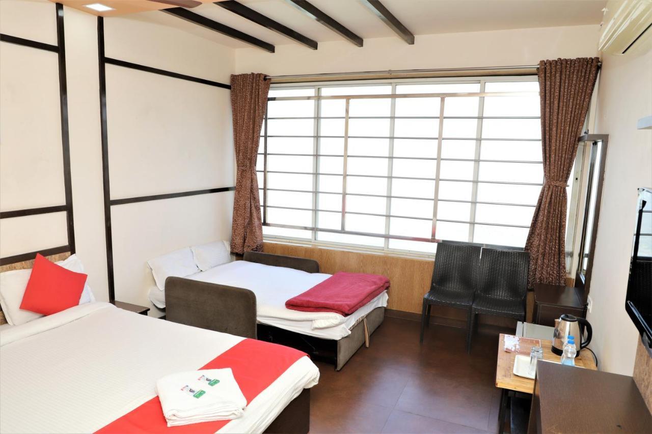 River Palace - A Valley View Hotel Panchgani Extérieur photo