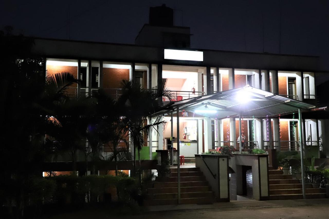 River Palace - A Valley View Hotel Panchgani Extérieur photo