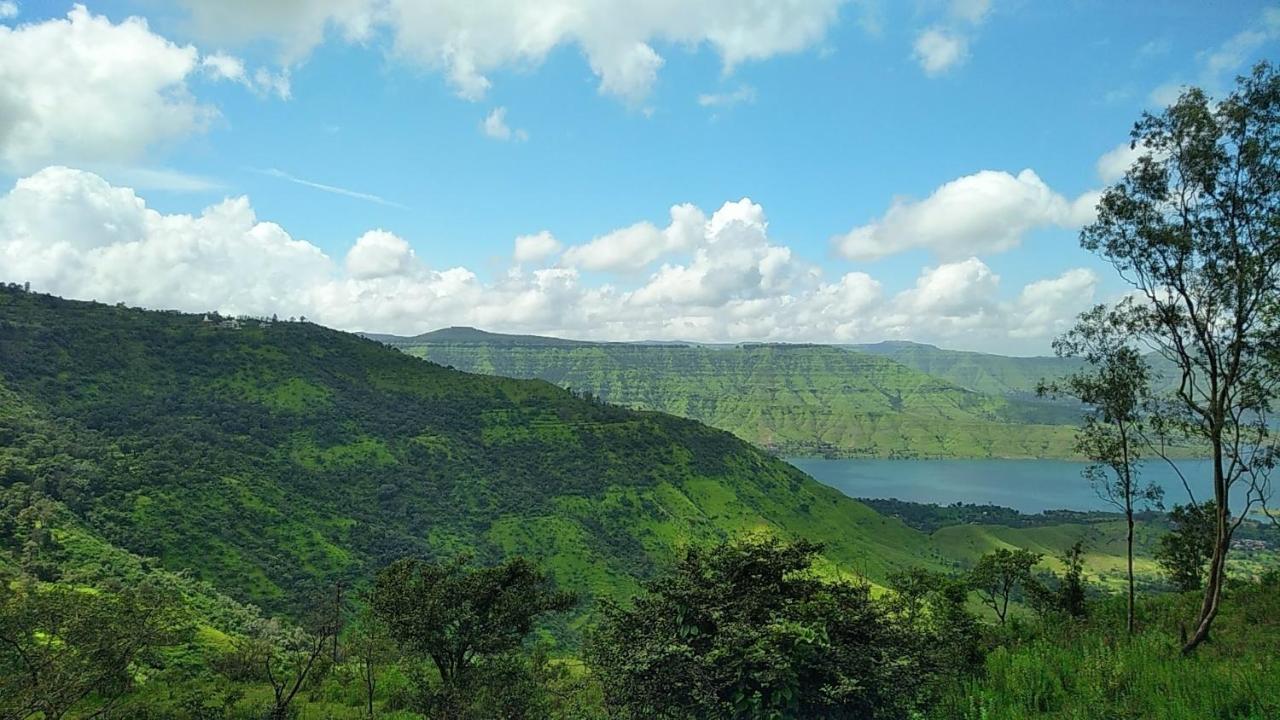 River Palace - A Valley View Hotel Panchgani Extérieur photo